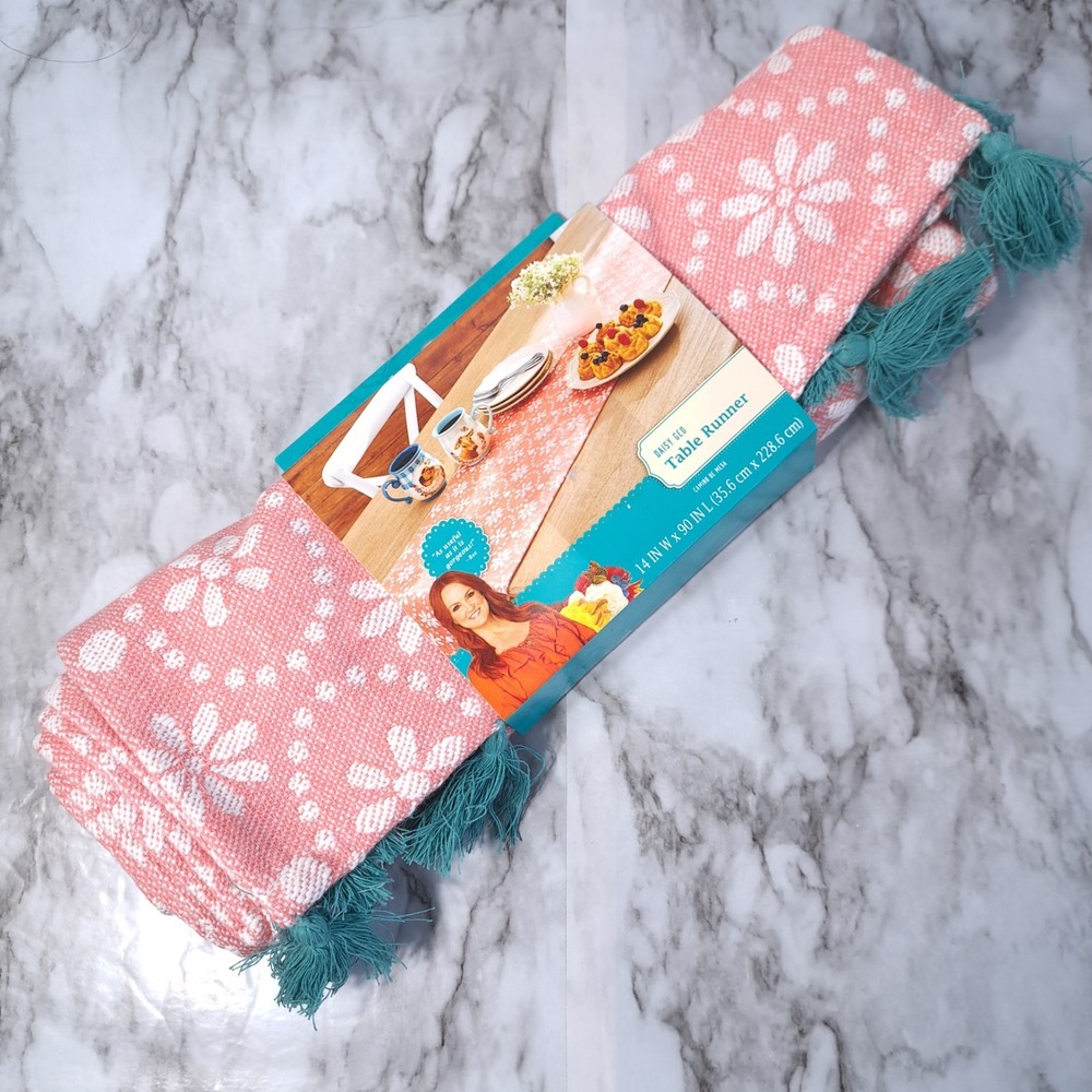 The Pioneer Woman Daisy Geo Table‎ Runner 14" W × 90" L Peach/Teal/White